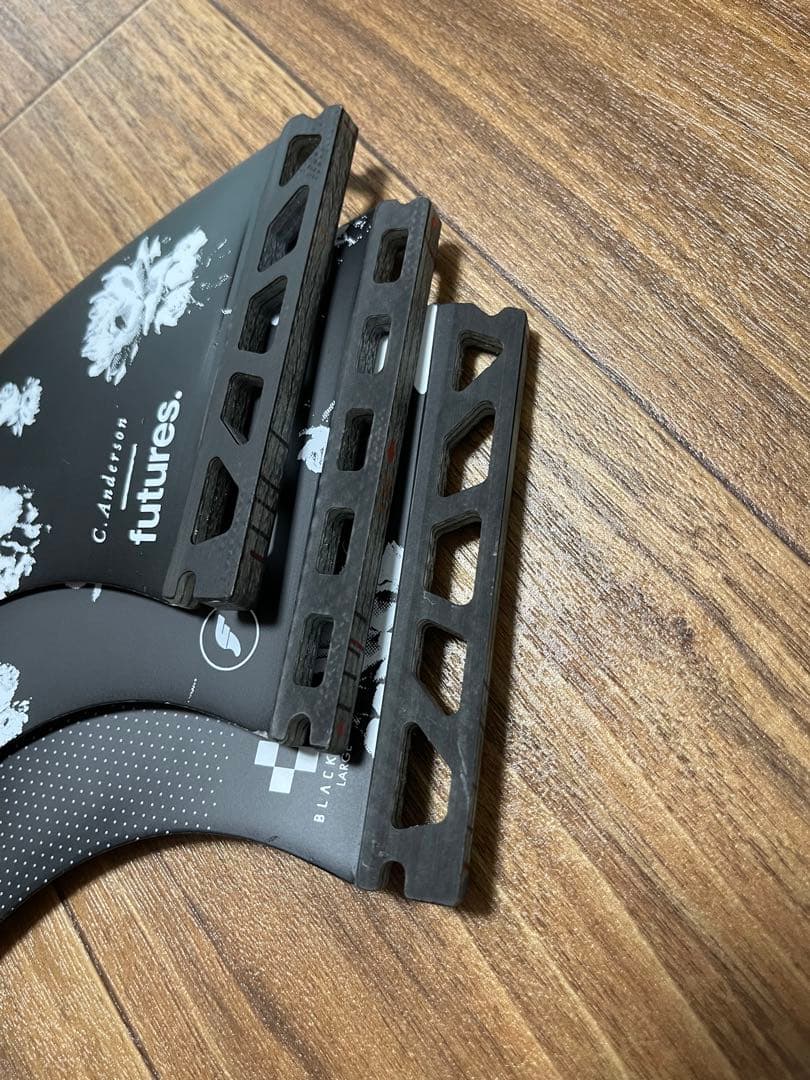 サーフィン・ボディボード futures. ANDO BLACKSTIX 4.0