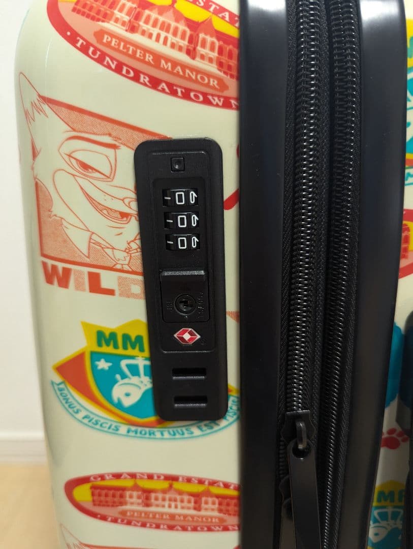 新品未使用　ズートピア　キャリーケース　ドンキ　ズートピア2