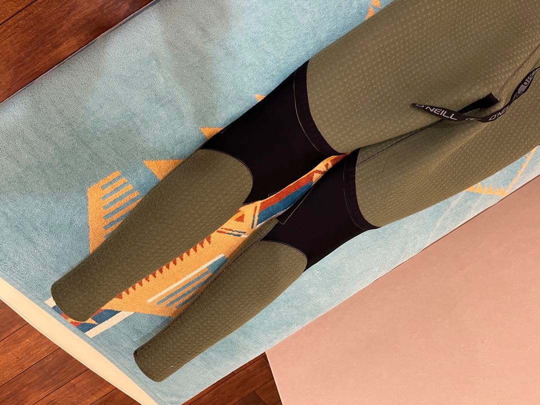 オニール　ウェットスーツ（5✖️3㎜セミドライ）　　　fellow ホットインナー