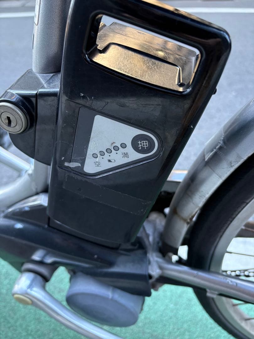 ブリヂストン　電動アシスト自転車 シティタイプ シルバー