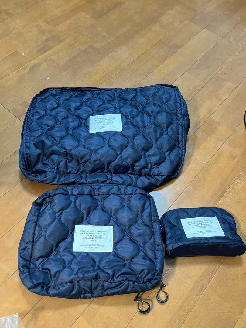 東原亜希　キルティングトラベルポーチ　3点セット　FORME ネイビー