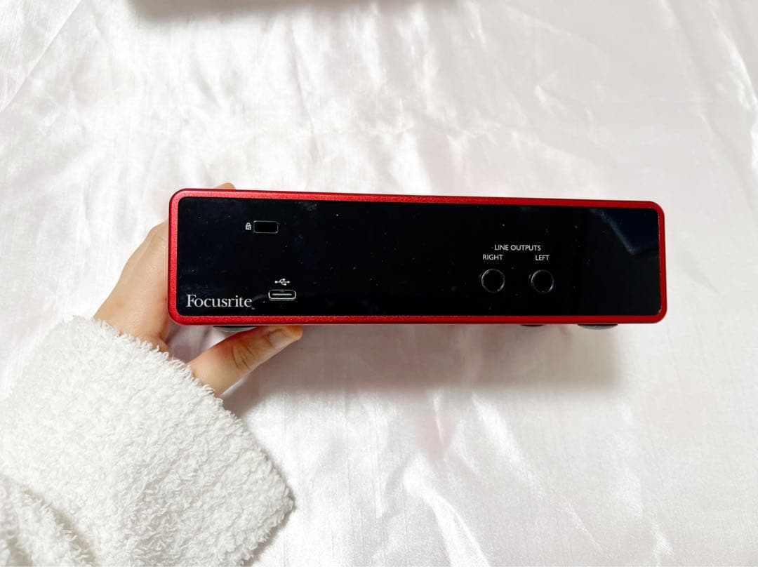 Focusrite Scarlett 2i2 オーディオインターフェース