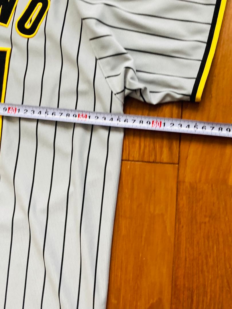 阪神タイガース ビジター　ユニフォーム 中野拓夢　メンズM ミズノ 刺繍　中野