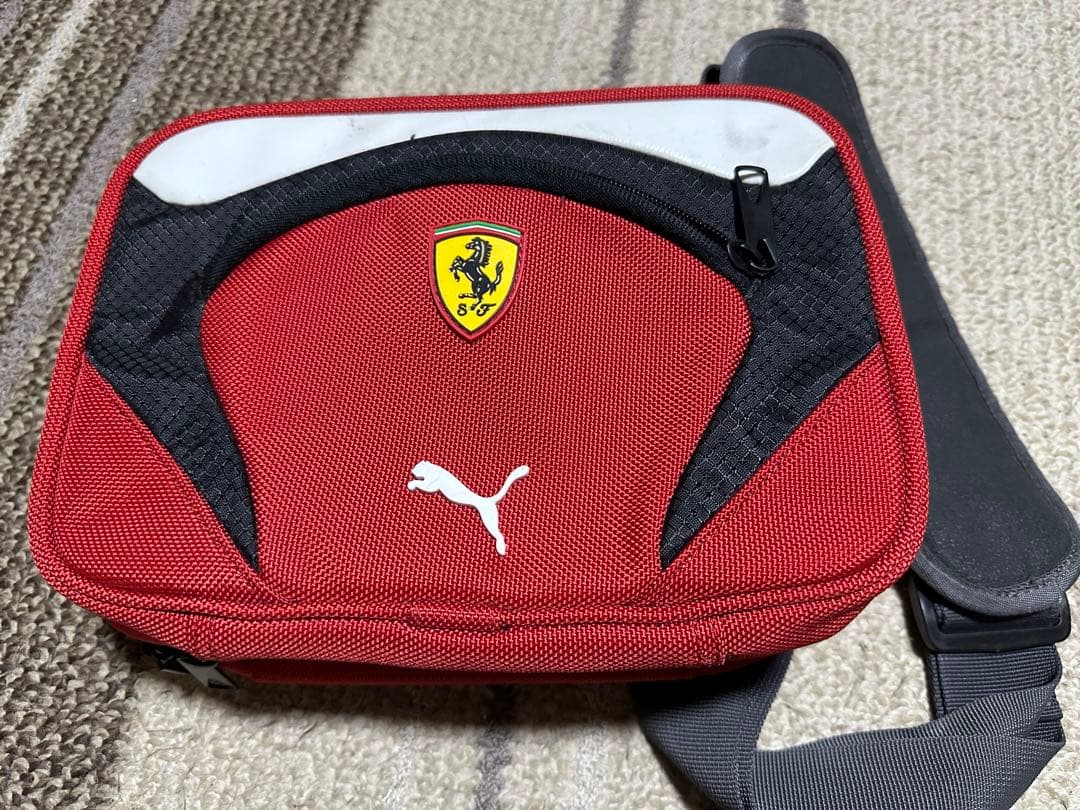 フェラーリF1チーム　スタッフ用支給品ポーチ