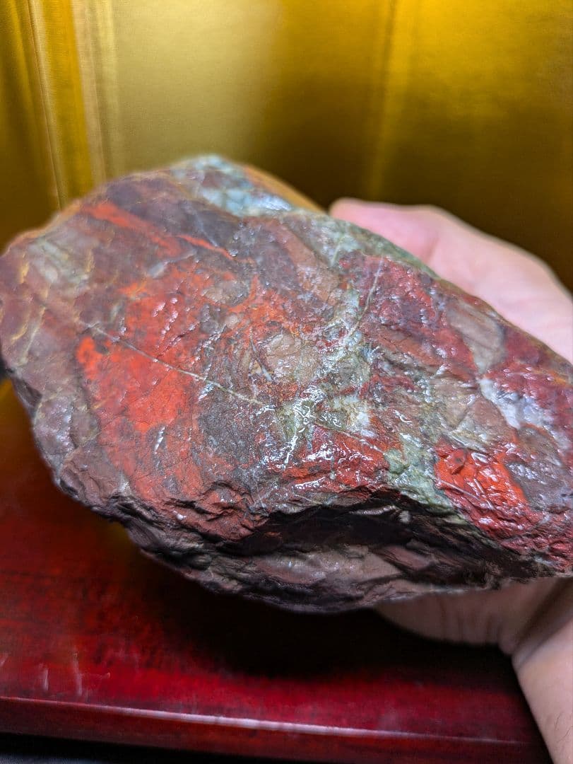 赤石 原石 1.6kg 未加工品 緑石英層入り、赤色濃淡 希少、レア品