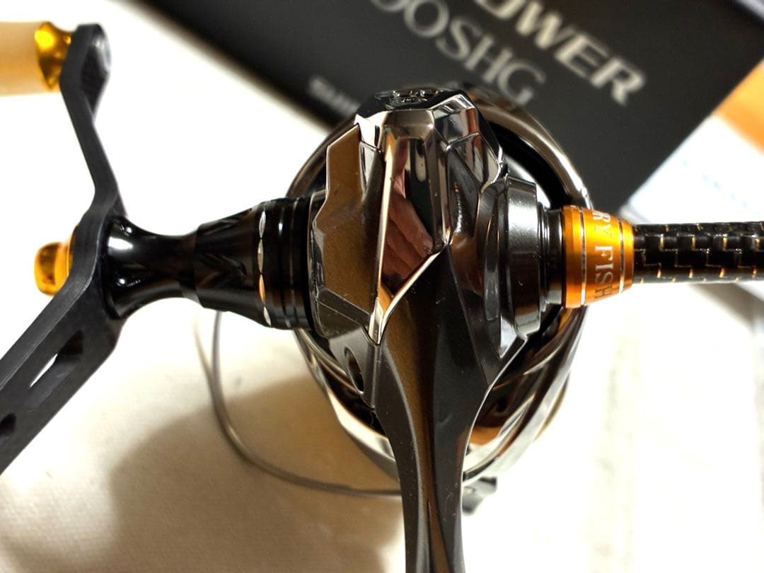 【美品】シマノ リール20ツインパワー2500SHGカスタム【Wハンドル仕様】