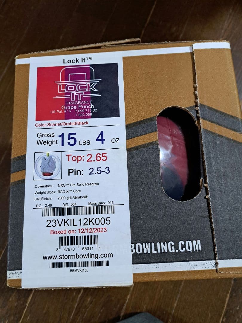Storm LOCK IT ボウリングボール 15 ポンド4オンス　新品