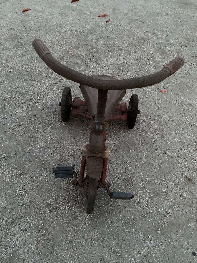 約50年前新車で購入　レトロ  アンティーク　ガーデン 三輪車 オブジェ 昭和