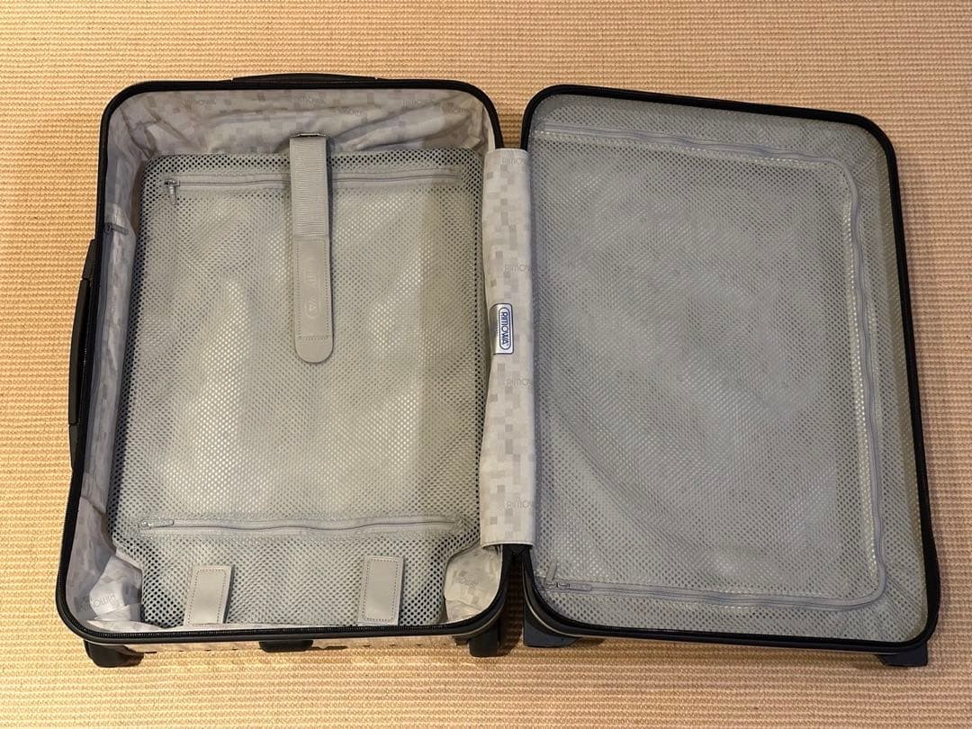 【良品】RIMOWAリモワ サルサ 32L 機内持ち込み可 2輪 ポリカ