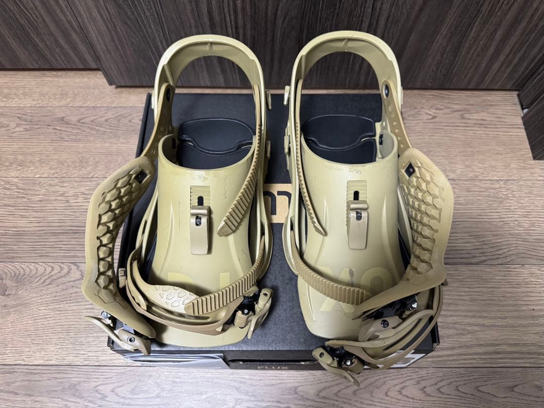 FLUX CV 24-25 Mサイズ 箱あり