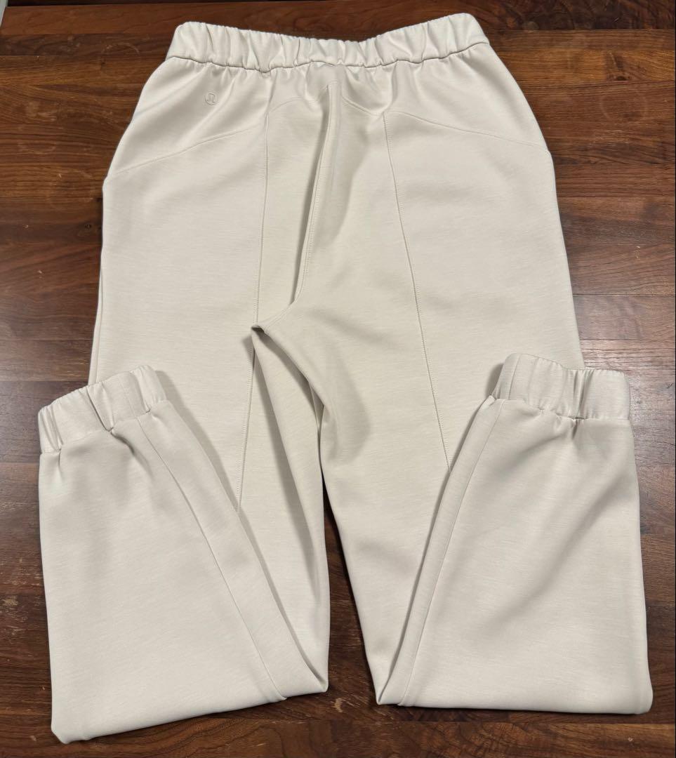 ルルレモン　ジョガーパンツ