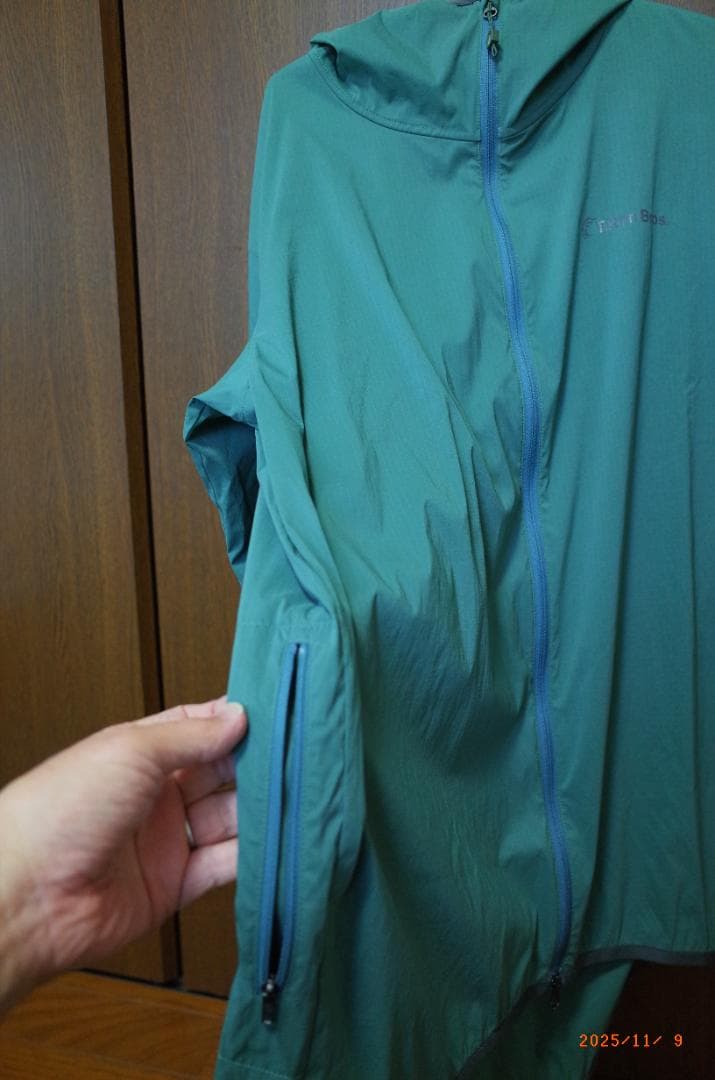 美品　ティートン・ブロス/ウインド・リバー・フーディ　L