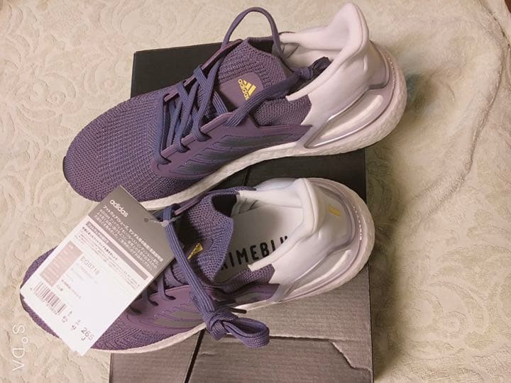 アディダス スニーカー　ウルトラブースト　20 ランニング　シューズ