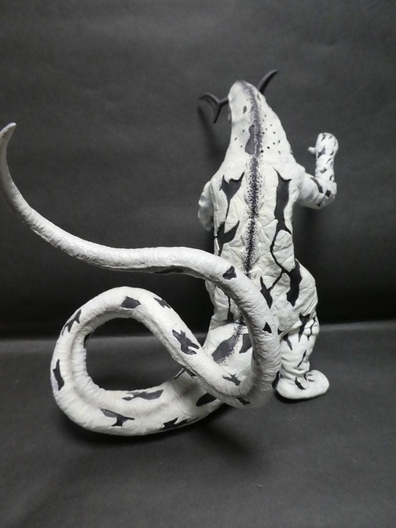 ビリケン商会　エレキング　塗装済み完成品