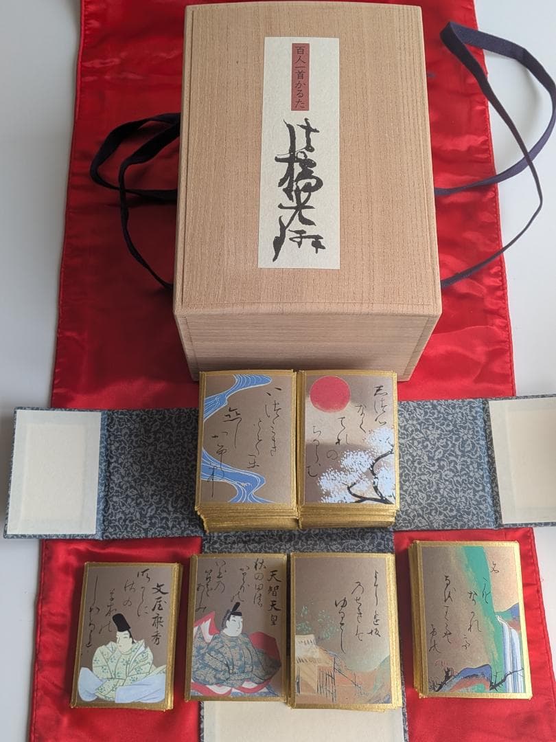 【超美品】幻の『光琳かるた』を復刻　手張り金箔紙仕上げ　『百人一首の手帖』付属有