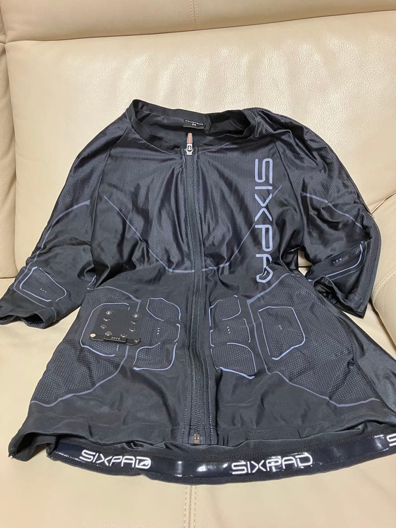 (上下セット)SIXPAD Powersuit (男性Mサイズ)