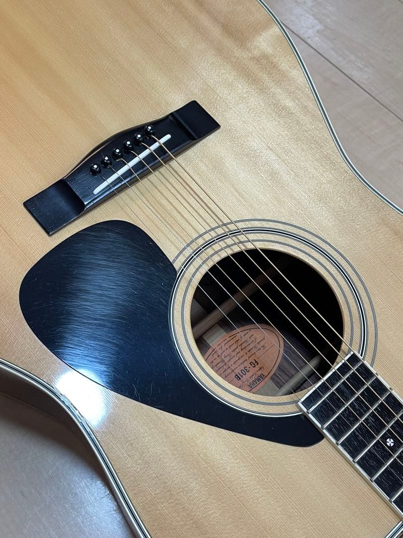 ヤマハ FG301B アコースティックギター (坂井泉水さん愛用？)