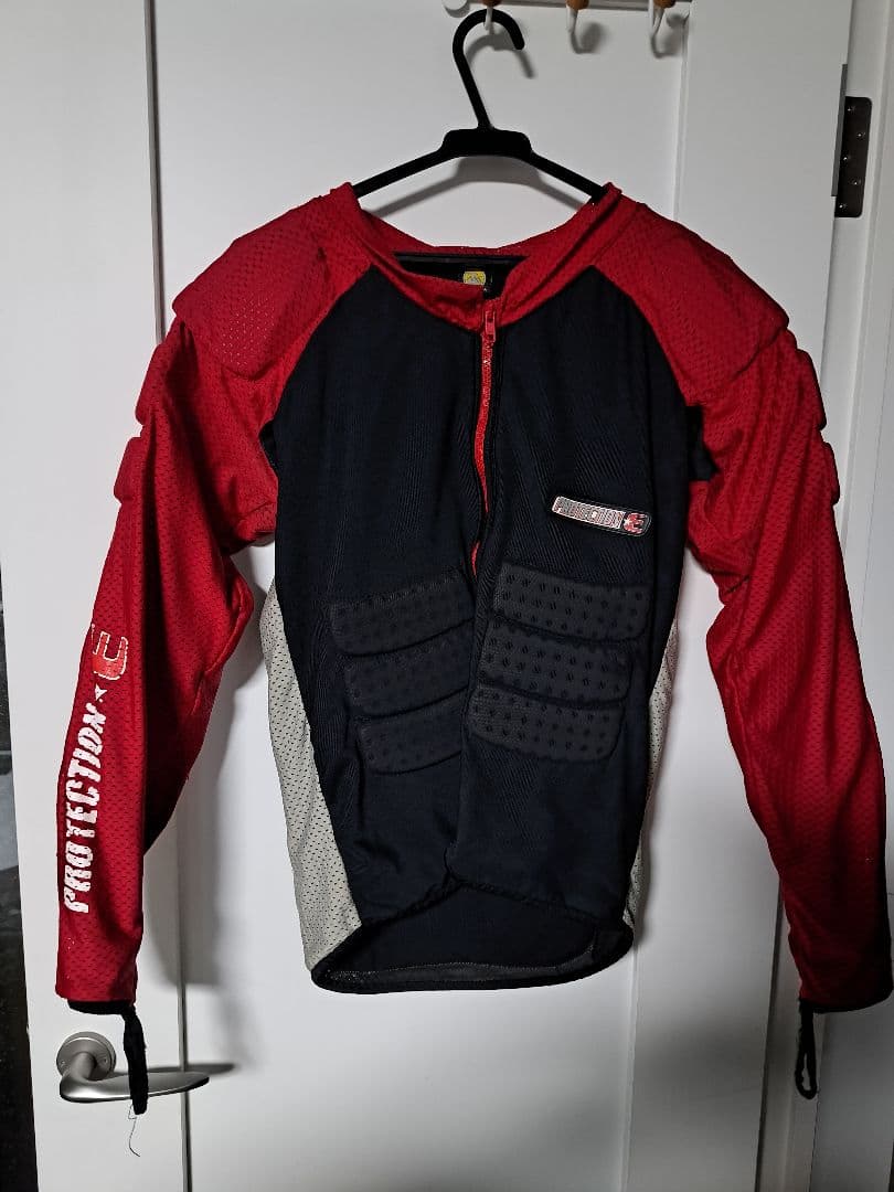 INDUSTY上プロテクター 下ebs Mサイズ 若干腕にほつれあり