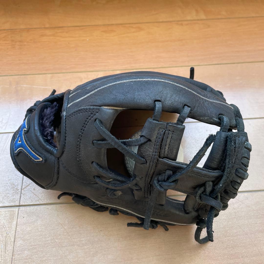 ミズノ 軟式野球グローブ 右投げセット小学生低学年用￼