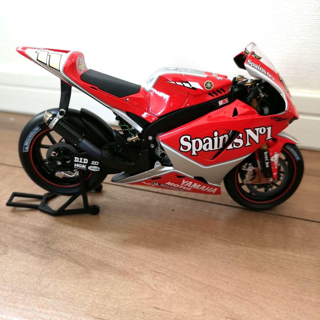 スポーツ MINICHANPS 1/12 YAMAHA YZR-M1 2005