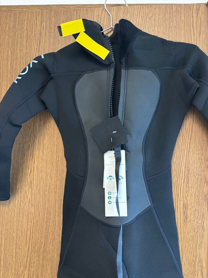 ROXY フルスーツ レディース 3×2mm 【6号】※春まで期間限定値下げ中