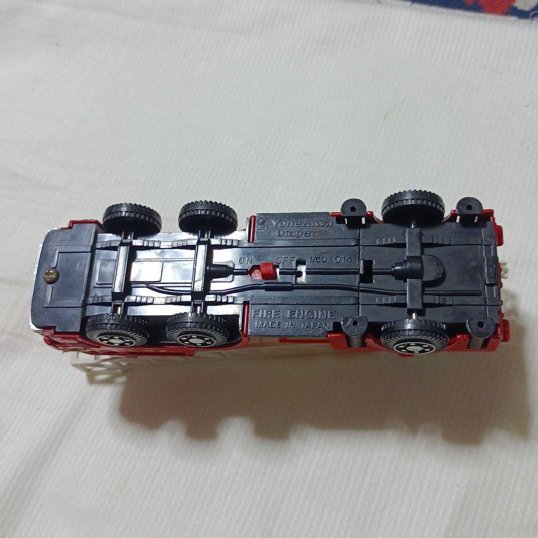 ヨネザワ　ふそう消防車