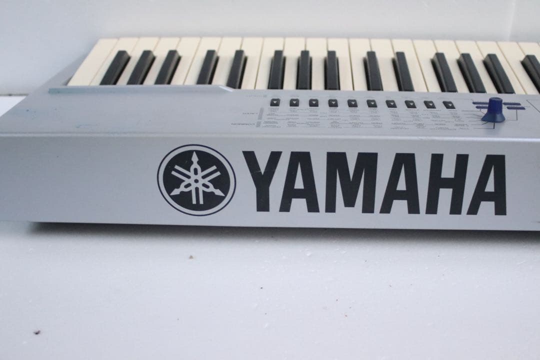 YAMAHA ヤマハ　61鍵　CS2xコントロールシンセサイザー