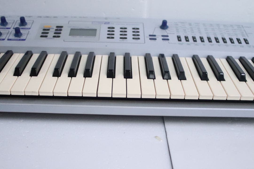YAMAHA ヤマハ　61鍵　CS2xコントロールシンセサイザー