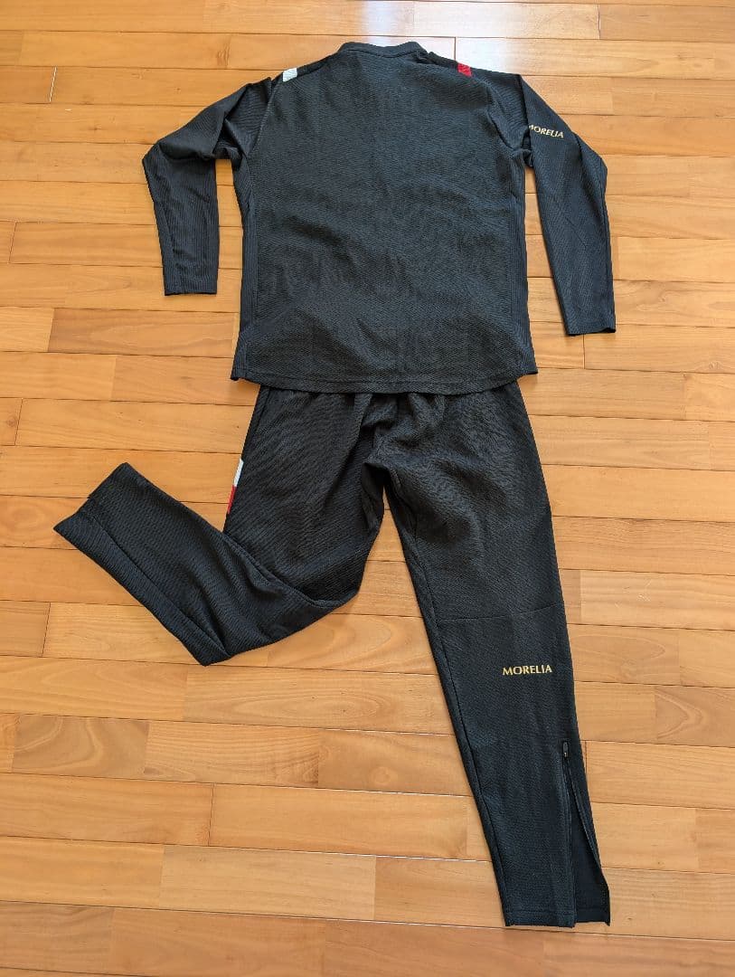 MIZUNO　ミズノ　MORELIA　モレリア　ミドラーシャツとパンツ セット