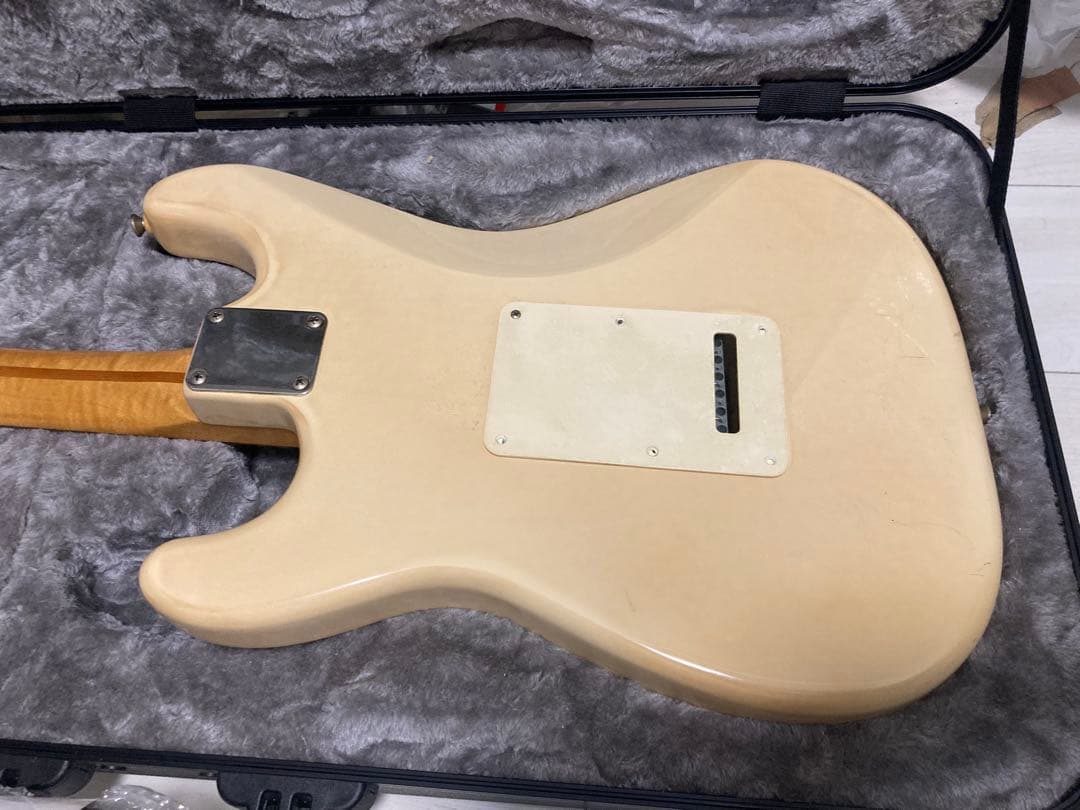Fender Mex ストラトキャスター　スキャロップ加工済み
