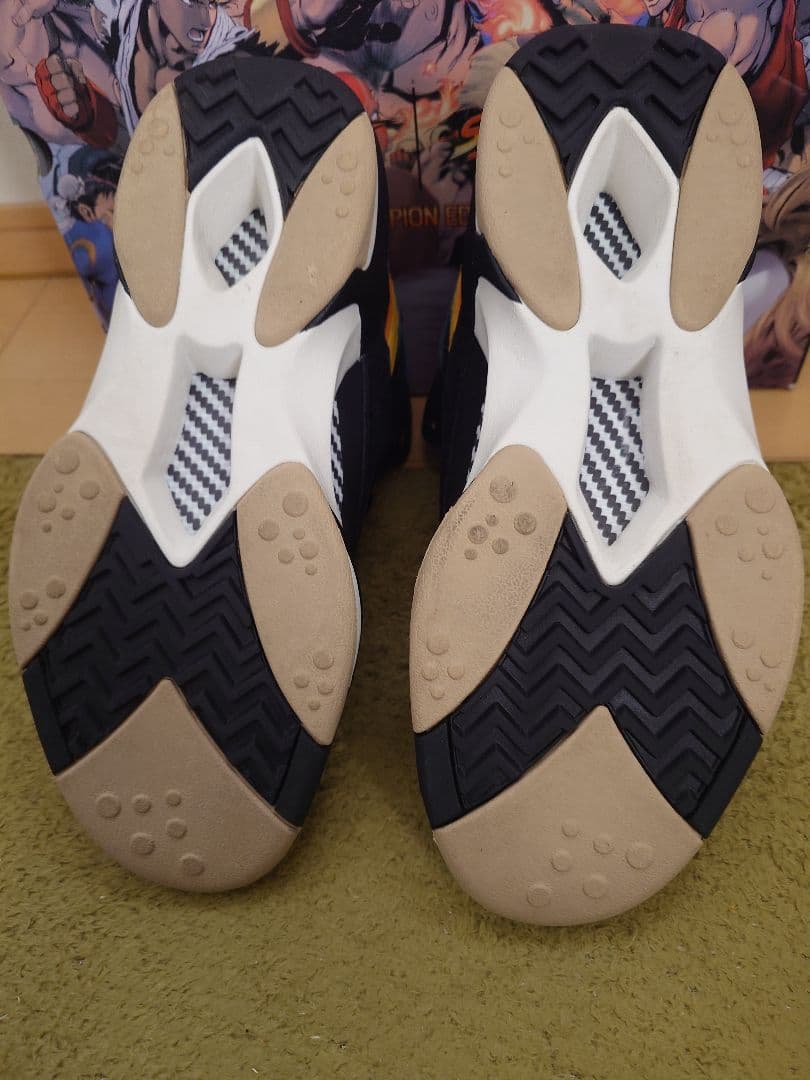 リーボック　シャックアタック　ストリートファイターコラボ　27.5