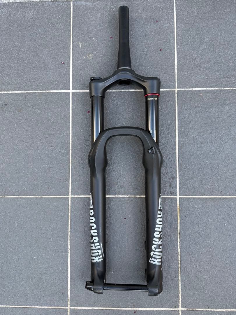 RockShox Yari RC 27.5 160mm サスペンションフォーク