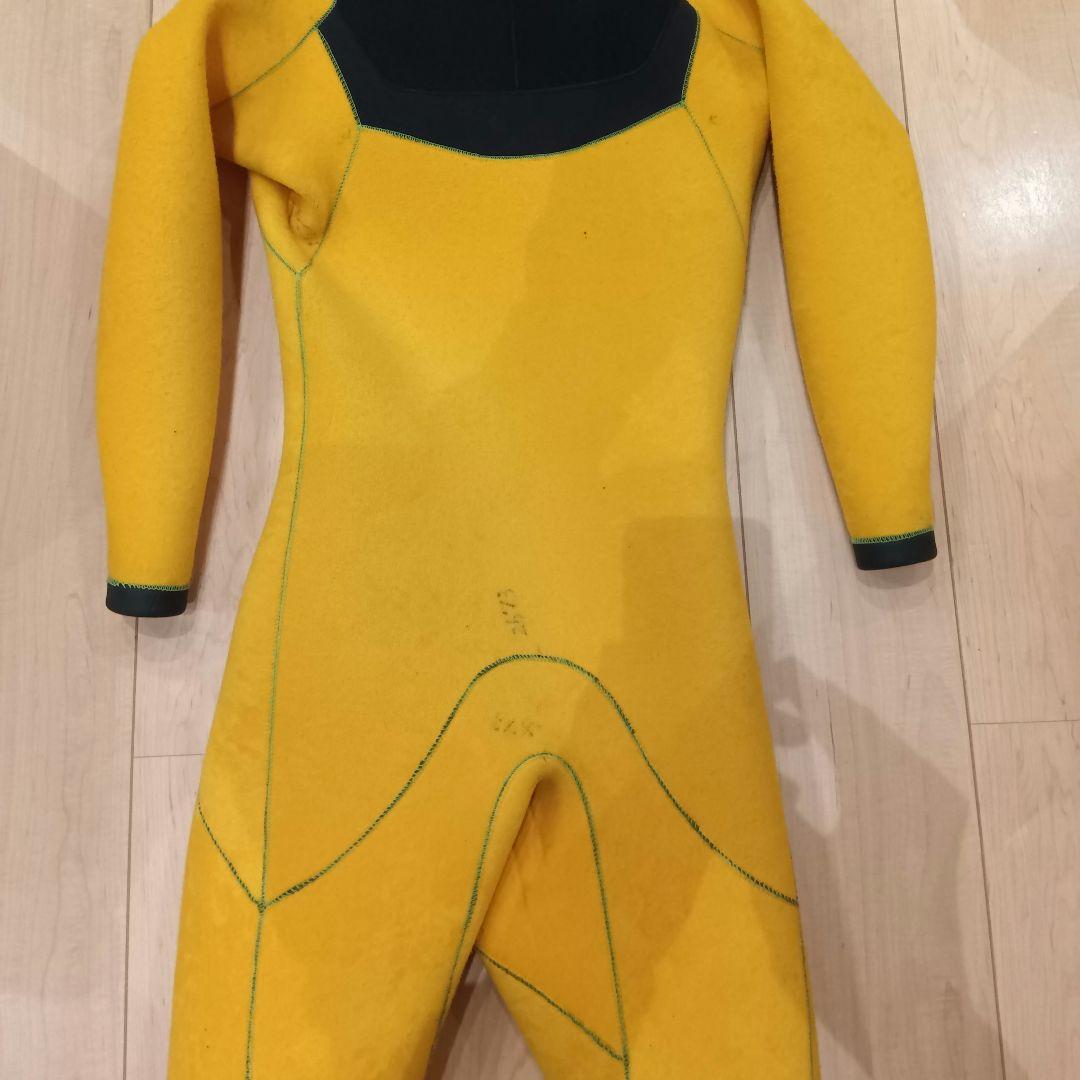 セミドライ、メローウェットスーツ、5✕3ミリ、ML-Bサイズ、ノンジップ