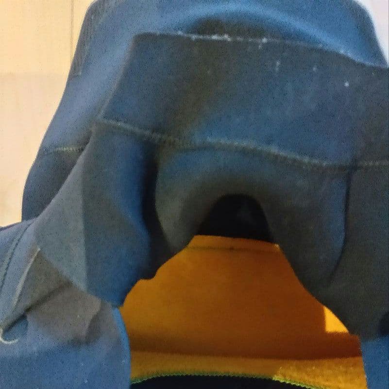 セミドライ、メローウェットスーツ、5✕3ミリ、ML-Bサイズ、ノンジップ