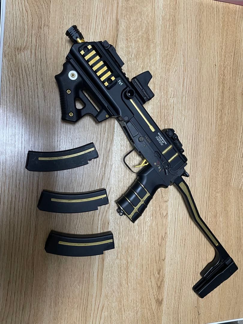 SCORPION mod.M 電動ガン ブラック/ゴールド