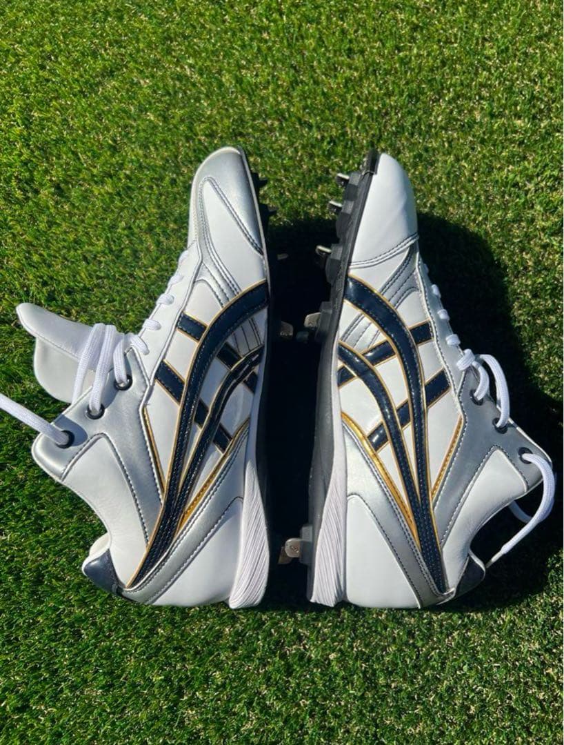 アシックス GEL-PEACE ホワイト/ブラック スパイクシューズ