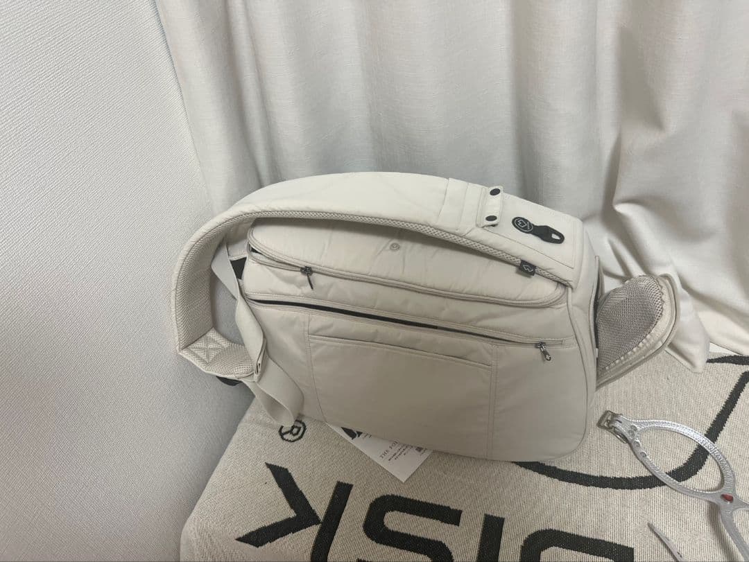 ssoook 犬用キャリーバッグ ホワイト(Mサイズ)