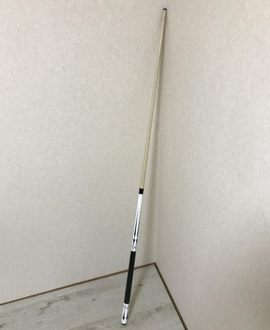 良品　ビリヤードキュー　スコーピオン　革ハードケース付き