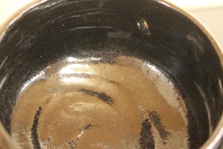 楽吉左衛門　九代「了入」黒茶碗／裏千家　十四代「淡々斎」極め　銘『寒菊』共箱付属