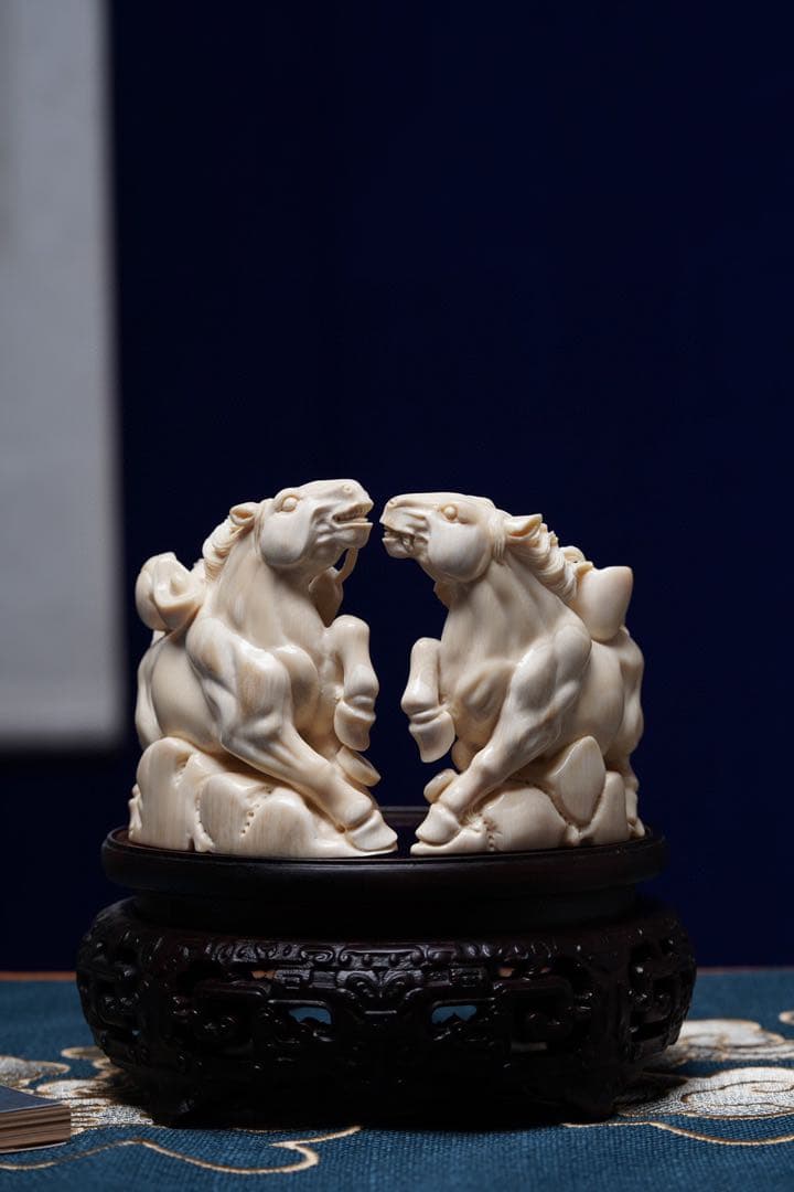 天然マンモス牙美しい手作り彫刻馬が成功した置物