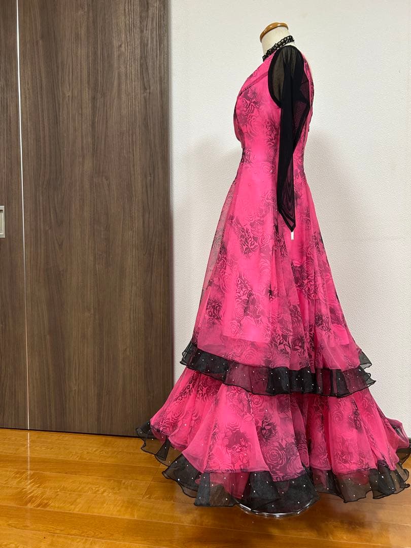 社交ダンススタンダードドレス　トライアル　パーティ　スワロフスキー　Ｌ