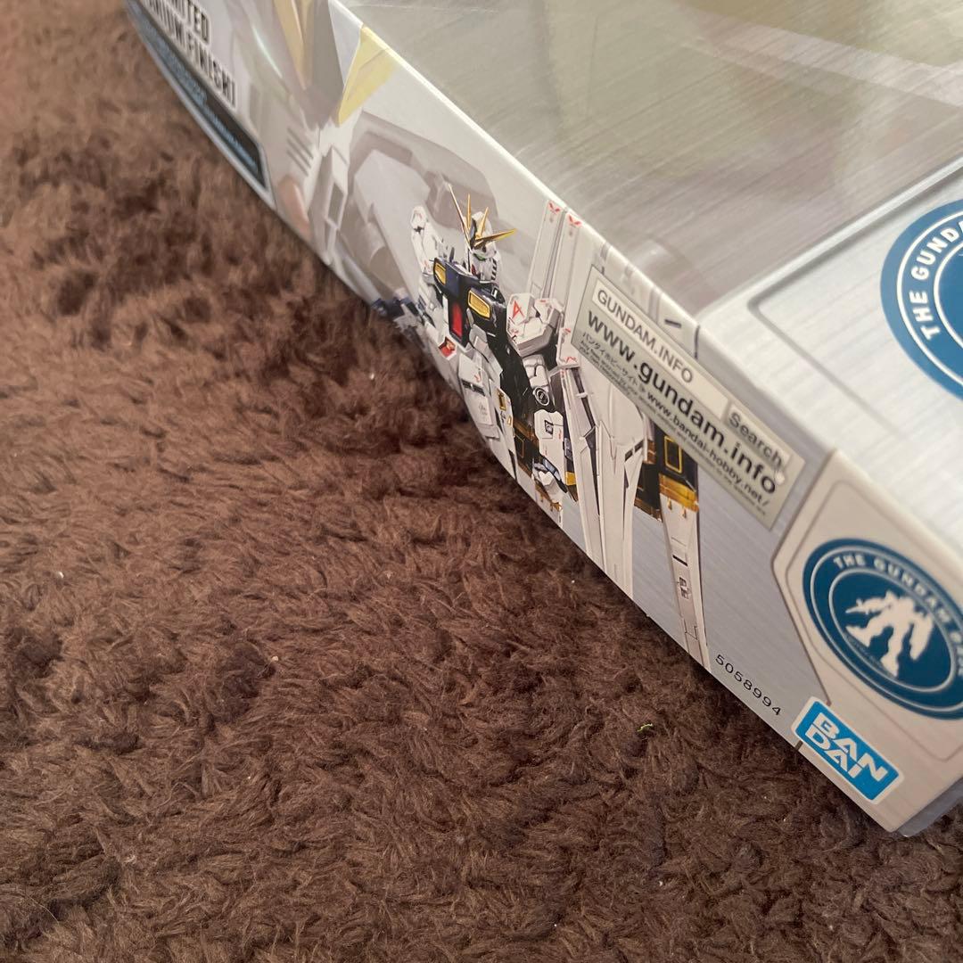 RX-93 νガンダム チタニウムフィニッシュ