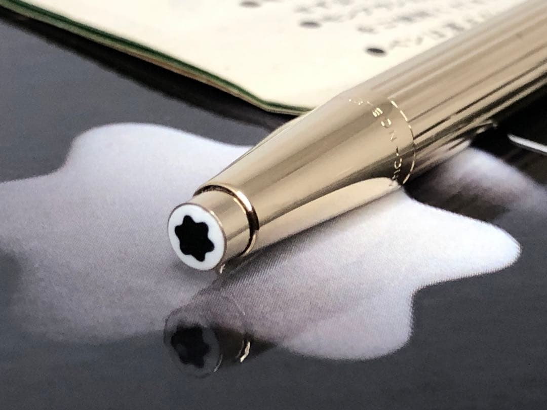 ⭐️金運を呼ぶ黄金の総金張りモンブラン⭐️ノブレスNo1547⭐️稀少価値有る0,9㍉