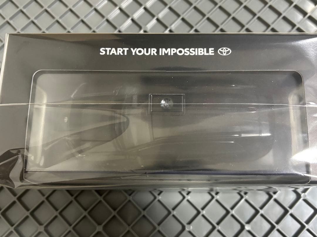 新型RAV4 カラーサンプル 12/18発売 Z アティチュードブラックマイカ