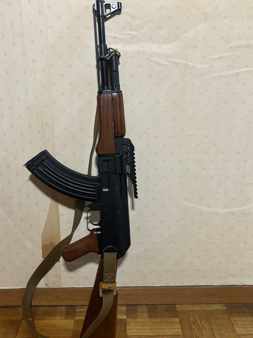 東京マルイ　スタンダード電動ガン　AK-47 マガジンのおまけ付き