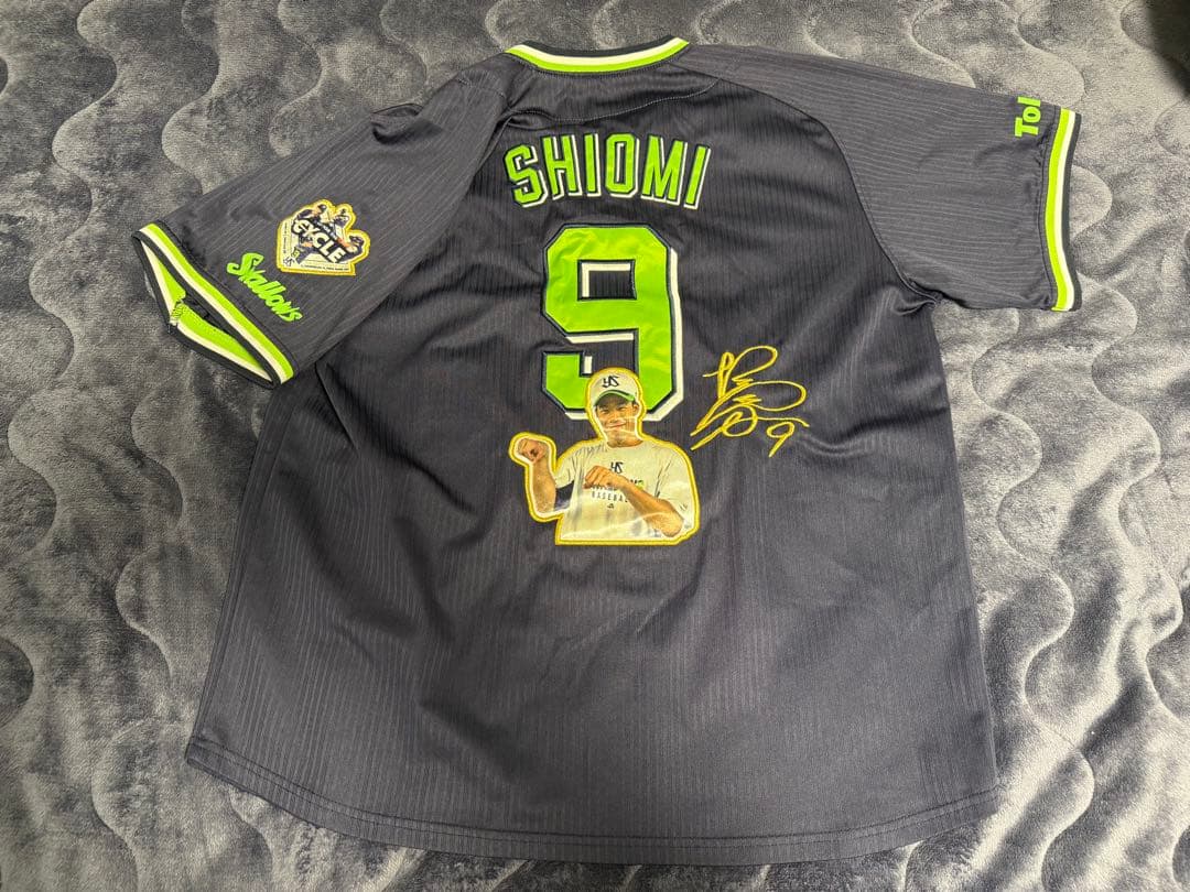 ヤクルトスワローズ 塩見選手 サイクルヒット達成記念ユニフォームLサイズ