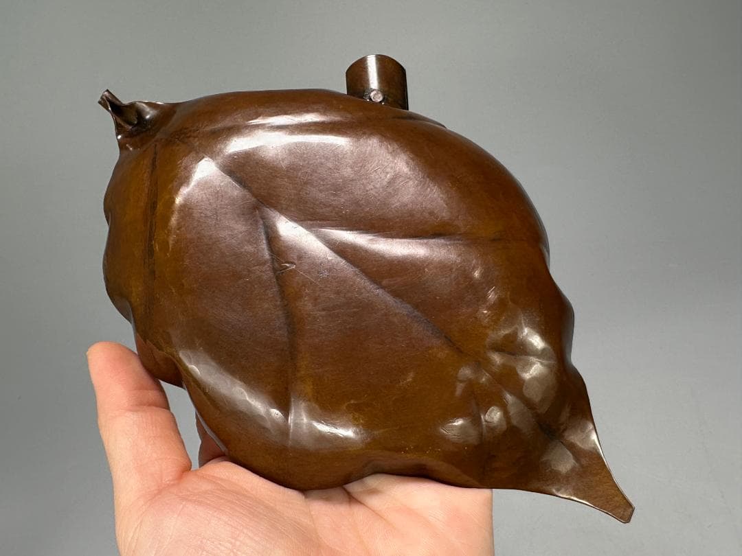 銅製　葉っぱ形灰皿　在銘　供箱