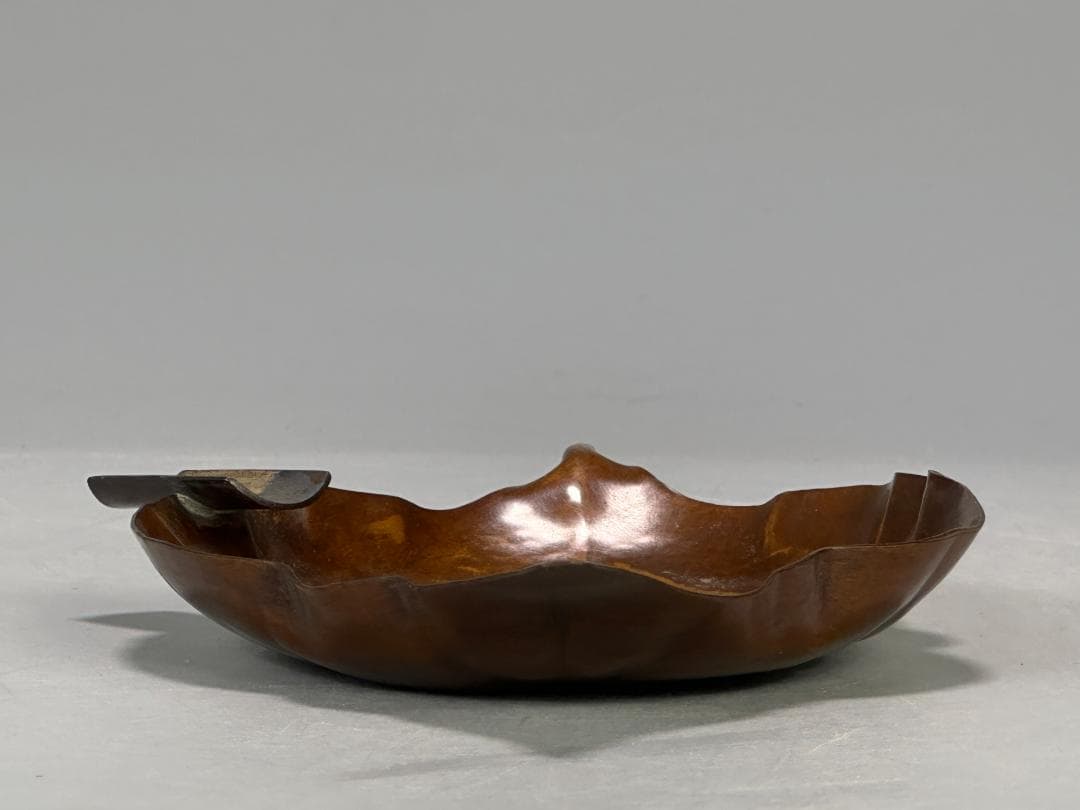 銅製　葉っぱ形灰皿　在銘　供箱