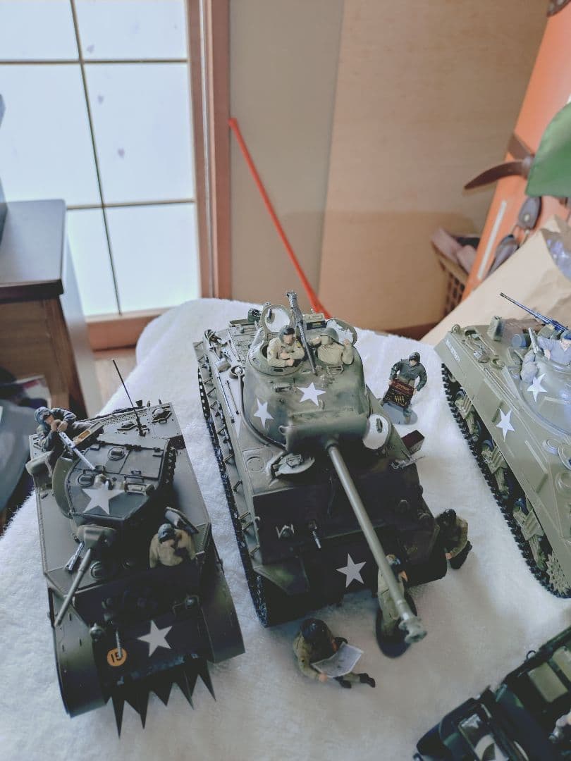 新春セール！美品完成品パットン大戦車軍団101空挺師団アルデンヌの森出撃準備