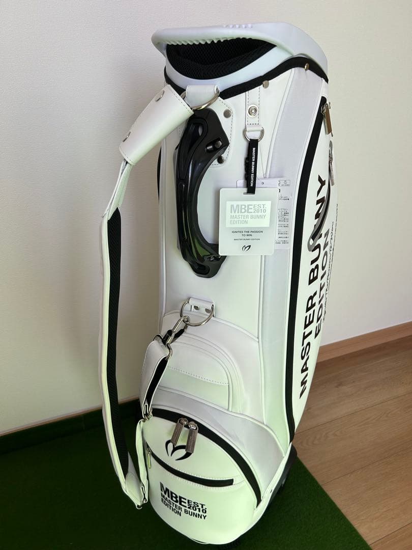 マスターバニーエディション　キャディバッグ　ホワイト　白黒　未使用　限定